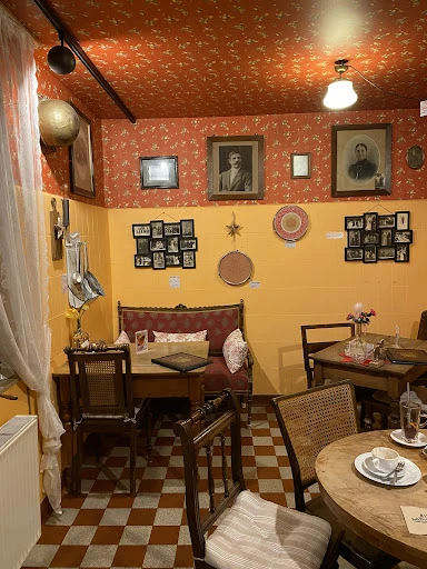 Romantik Cafe Moritz - Hildesheimer Tortenkönig ! photo 9